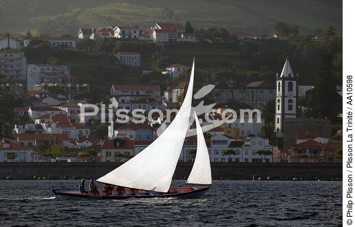 Whaling boat in Azores. - © Philip Plisson / Plisson La Trinité / AA10598 - Photo Galleries - Faial and Pico islands in the Azores