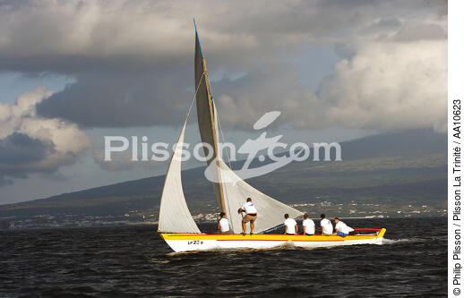 Whaling boat in the Azores. - © Philip Plisson / Plisson La Trinité / AA10623 - Photo Galleries - Whaling boat