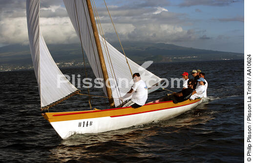 Baleinière aux Açores. - © Philip Plisson / Plisson La Trinité / AA10624 - Nos reportages photos - Homme