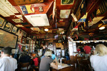 Le Café Sport "Chez Peter" à Horta. © Philip Plisson / Plisson La Trinité / AA10646 - Nos reportages photos - Horta