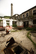 Ancienne usine baleinière sur l' île Pico aux Açores. © Philip Plisson / Plisson La Trinité / AA10672 - Nos reportages photos - Ile [Por]