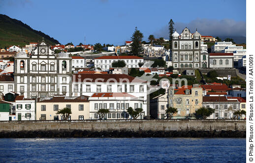 La ville d' Horta aux Açores. - © Philip Plisson / Plisson La Trinité / AA10691 - Nos reportages photos - Faial