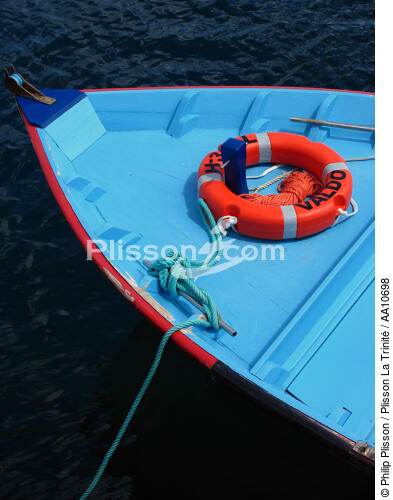Buoy on a fishing boat on Horta in the Azores. - © Philip Plisson / Plisson La Trinité / AA10698 - Photo Galleries - Faial
