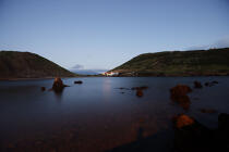 Nuit sur l' île Faial aux Açores. © Philip Plisson / Plisson La Trinité / AA10714 - Nos reportages photos - Mer calme