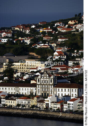 La ville d' Horta aux Açores. - © Philip Plisson / Plisson La Trinité / AA10722 - Nos reportages photos - Faial