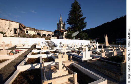 Le cimetière d'Horta aux Açores. - © Philip Plisson / Plisson La Trinité / AA10745 - Nos reportages photos - Açores [les]