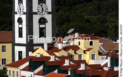Horta aux Açores. - © Philip Plisson / Plisson La Trinité / AA10767 - Nos reportages photos - Toit