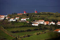 Vue sur la campagne de l'île Faial aux Açores. © Philip Plisson / Plisson La Trinité / AA10775 - Nos reportages photos - Portugal