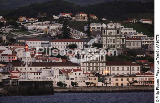End of the day on Horta in the Azores. - © Philip Plisson / Plisson La Trinité / AA10778 - Photo Galleries - Faial