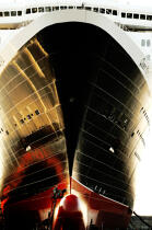 Le Queen Mary 2. © Philip Plisson / Plisson La Trinité / AA10859 - Nos reportages photos - Transport maritime