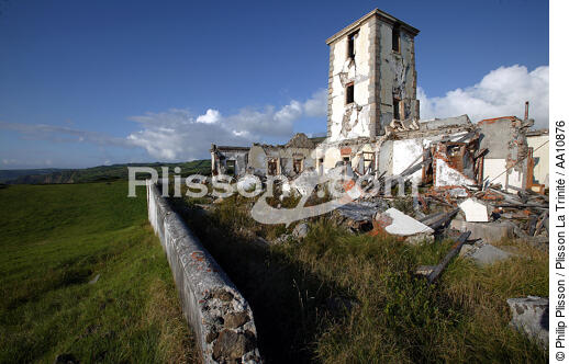 The lighthouse of the point of Ribeirinha on Faial in the Azores. - © Philip Plisson / Plisson La Trinité / AA10876 - Photo Galleries - Azores [The]