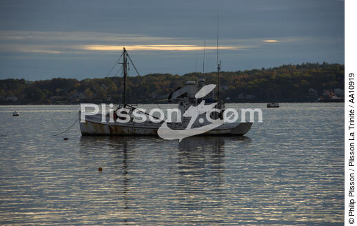 Fishing boat on the coast of Rockland in the State of Maine. - © Philip Plisson / Plisson La Trinité / AA10919 - Photo Galleries - Town [Maine]