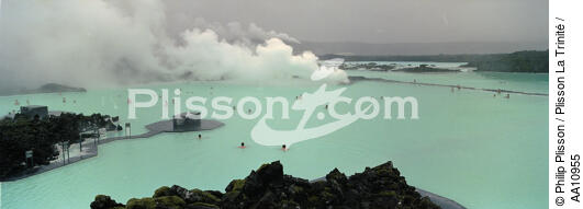 Le lac artificiel de Blue Lagoon en Islande. - © Philip Plisson / Plisson La Trinité / AA10955 - Nos reportages photos - Piscine