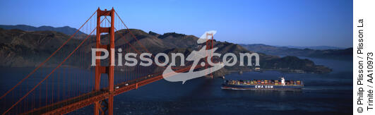 Le Golden Gate de San Francisco. - © Philip Plisson / Plisson La Trinité / AA10973 - Nos reportages photos - Transport routier