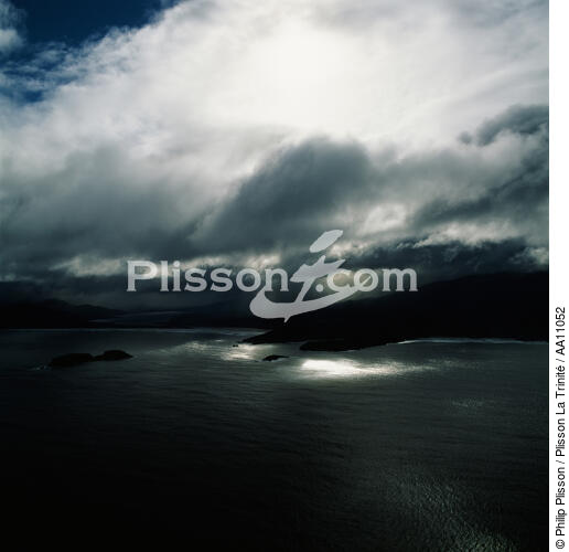 Tasmanie. - © Philip Plisson / Plisson La Trinité / AA11052 - Nos reportages photos - Rocher