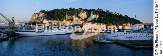 Le port de Nice. - © Philip Plisson / Plisson La Trinité / AA11067 - Nos reportages photos - Rocher