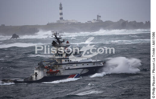 The tug Abeille Bourbon. - © Philip Plisson / Plisson La Trinité / AA11086 - Photo Galleries - Storm at sea