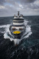The tug boat Abeille Bourbon. © Philip Plisson / Plisson La Trinité / AA11104 - Photo Galleries - Storm at sea