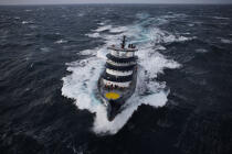The tug boat Abeille Bourbon. © Philip Plisson / Plisson La Trinité / AA11108 - Photo Galleries - Storm at sea