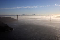 The Golden Gate bridge in the fog. © Philip Plisson / Plisson La Trinité / AA11157 - Photo Galleries - Bridge