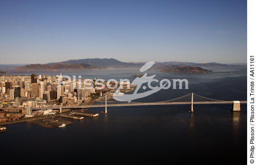 San Francisco. - © Philip Plisson / Plisson La Trinité / AA11161 - Nos reportages photos - Gratte-ciel