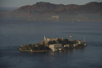 Alcatraz in the San Francisco bay. © Philip Plisson / Plisson La Trinité / AA11167 - Photo Galleries - Mist