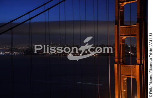 The Golden Gate bridge in the San Francisco bay. - © Philip Plisson / Plisson La Trinité / AA11181 - Photo Galleries - Bridge
