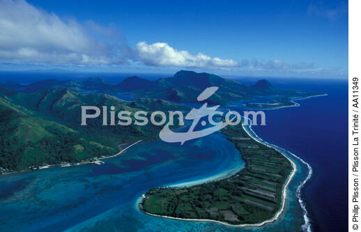 Raiatea en Polynésie. - © Philip Plisson / Plisson La Trinité / AA11349 - Nos reportages photos - Barrière de corail
