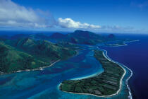 Raiatea en Polynésie. © Philip Plisson / Plisson La Trinité / AA11349 - Nos reportages photos - Barrière de corail