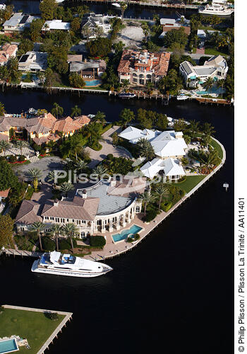 Houses in Miami. - © Philip Plisson / Plisson La Trinité / AA11401 - Photo Galleries - Pleasure and Cruising Monohulls