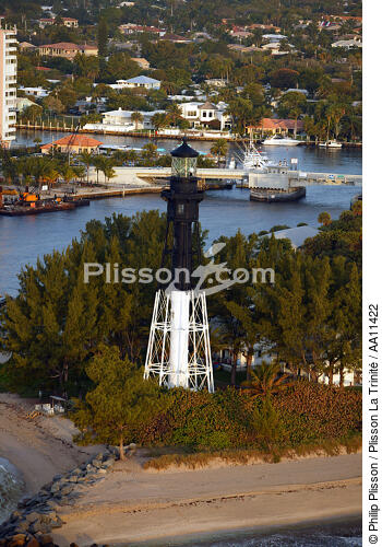 Lighthouse on Miami coast. - © Philip Plisson / Plisson La Trinité / AA11422 - Photo Galleries - Bridge