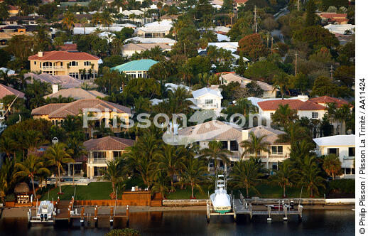 Houses on Miami coast. - © Philip Plisson / Plisson La Trinité / AA11424 - Photo Galleries - Pleasure and Cruising Monohulls