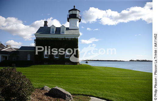 Lighthouse in Connecticut. - © Philip Plisson / Plisson La Trinité / AA11452 - Photo Galleries - Blue sky