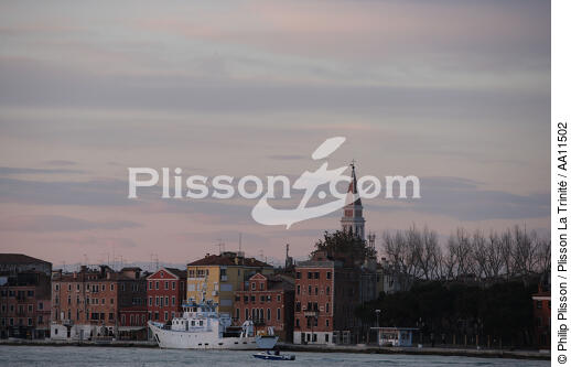 Fin de journée sur Venise. - © Philip Plisson / Plisson La Trinité / AA11502 - Nos reportages photos - Paquebot