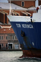 Cargo à Venise. © Philip Plisson / Plisson La Trinité / AA11514 - Nos reportages photos - Venise