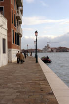Sur les quais de Venise. © Philip Plisson / Plisson La Trinité / AA11560 - Nos reportages photos - Venise sous tous les angles