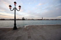 On Venice quay's. © Philip Plisson / Plisson La Trinité / AA11569 - Photo Galleries - Venice