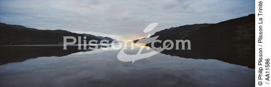 Le Loch Ness en Ecosse. - © Philip Plisson / Plisson La Trinité / AA11586 - Nos reportages photos - Ness [loch]