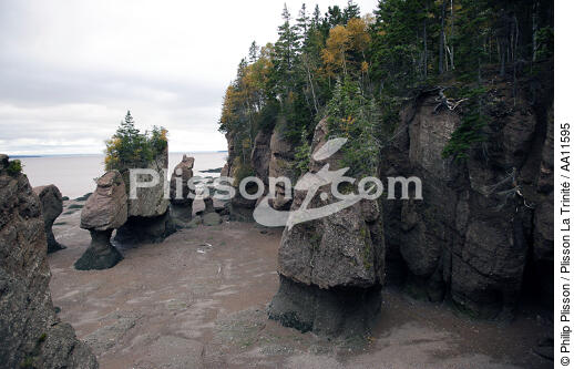 Hope Well Rocks in the Bay of Fundy. - © Philip Plisson / Plisson La Trinité / AA11595 - Photo Galleries - Province [Canada]