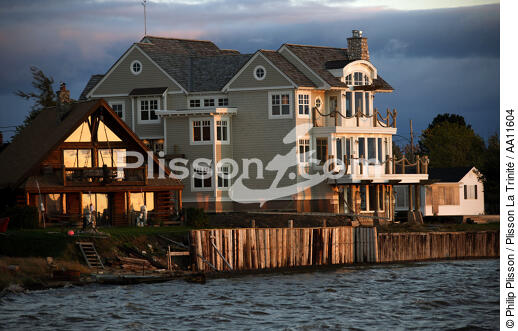 House in edge of sea in Shediac. - © Philip Plisson / Plisson La Trinité / AA11604 - Photo Galleries - Dusk