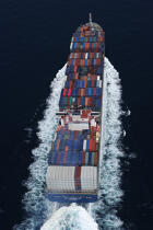 Container ships in the Rail of Ouessant. © Philip Plisson / Plisson La Trinité / AA11661 - Photo Galleries - Containership