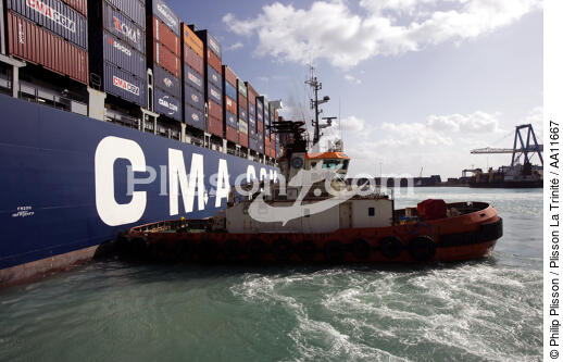 Container ships In Malta. - © Philip Plisson / Plisson La Trinité / AA11667 - Photo Galleries - CMA CGM Marco Polo