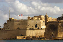 Les remparts de La Vallette. © Philip Plisson / Plisson La Trinité / AA11692 - Nos reportages photos - Elément d'un bateau