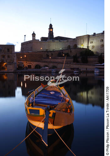 Fin de journée sur Malte. - © Philip Plisson / Plisson La Trinité / AA11709 - Nos reportages photos - Ciel bleu