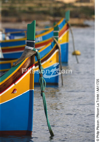 Coque de bateau à Malte. - © Philip Plisson / Plisson La Trinité / AA11725 - Nos reportages photos - Les couleurs de Malte
