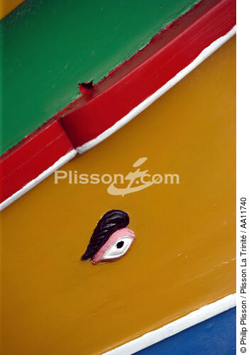 Paintings on the hulls of Maltese boats. - © Philip Plisson / Plisson La Trinité / AA11740 - Photo Galleries - Island [Malta]
