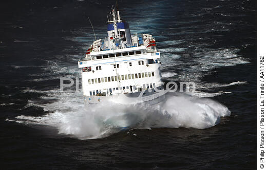 Ferry Boat in Greece. - © Philip Plisson / Plisson La Trinité / AA11762 - Photo Galleries - Ferry boat