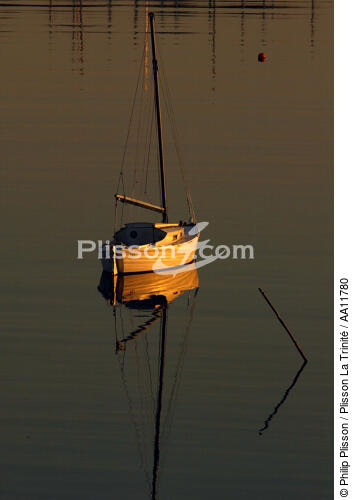 River of Crac' h. - © Philip Plisson / Plisson La Trinité / AA11780 - Photo Galleries - Reflection