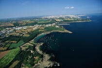 Aerial shot of Brest Harbour. © Philip Plisson / Plisson La Trinité / AA11916 - Photo Galleries - Blue sky