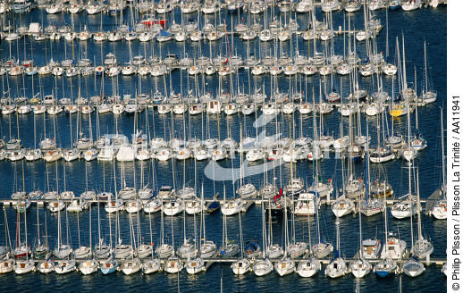 Boats at port. - © Philip Plisson / Plisson La Trinité / AA11941 - Photo Galleries - Pleasure and Cruising Monohulls